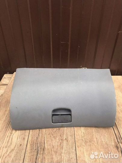 Бардачок Hyundai Accent 2006