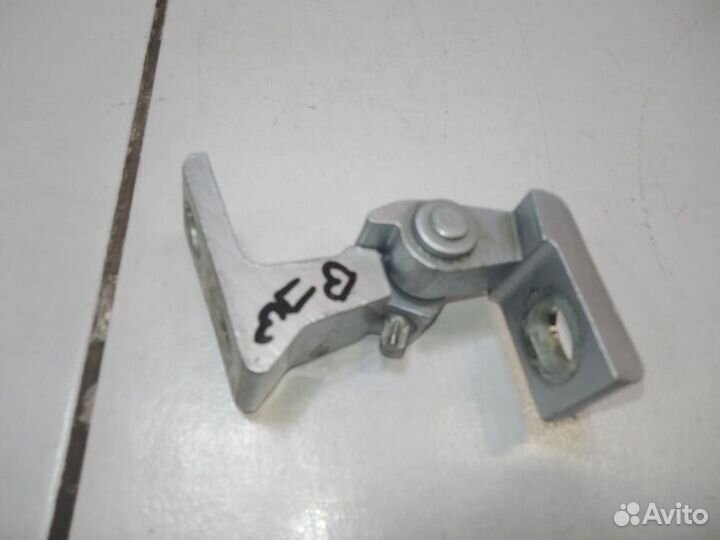 Петля двери передней правой верхняя Volkswagen Tig