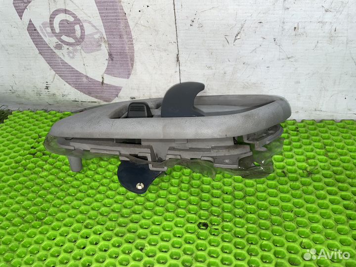 Ручка двери внутренняя правая Chevrolet Tahoe GMT4