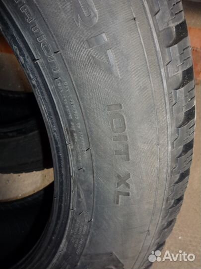 Nokian Tyres Hakkapeliitta 8 225/55 R17 101T