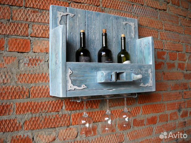 Навесная бутылочница с бокалодержателем