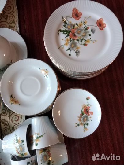 Чайно кофейный сервиз на 12 перс