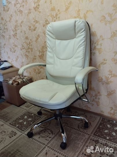 Компьютерное кресло