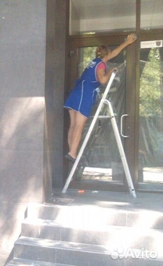 Уборка квартир. Мытье окон