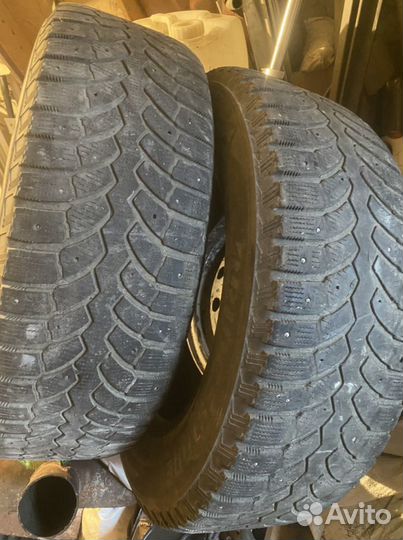 Bridgestone Blizzak Ice 215/65 R16