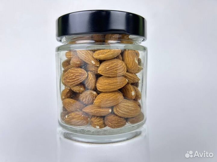 Орех миндаль
