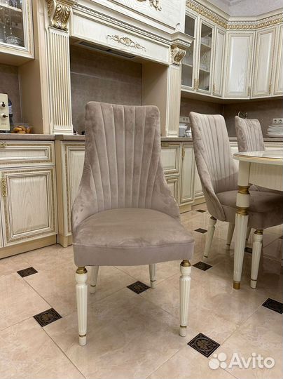 Стол со стульями в наличии\оплата при получении