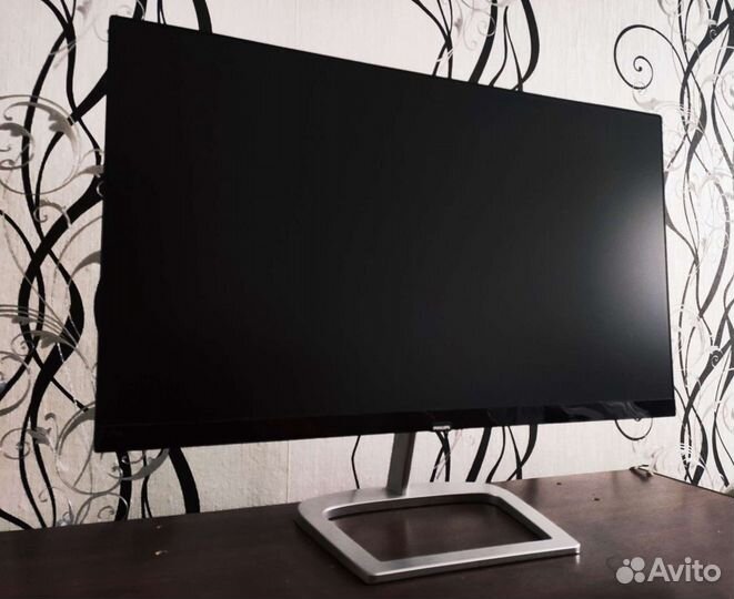 Монитор Philips 27