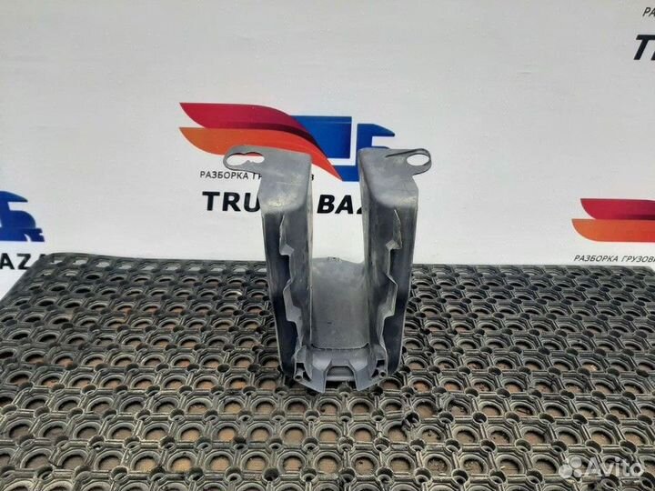 Кожух рулевой колонки нижний