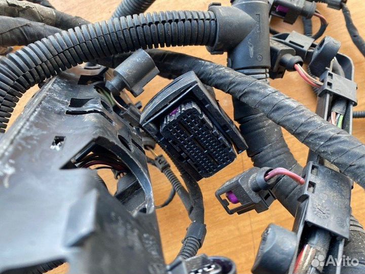 Проводка двигателя Skoda Octavia liftback A5 BLF