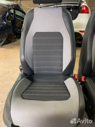 Сиденья комплект Volkswagen Jetta 6 CTH 1.4 TSI