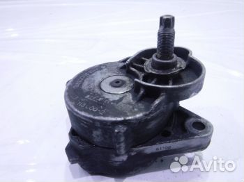 Натяжитель ремня Мерседес