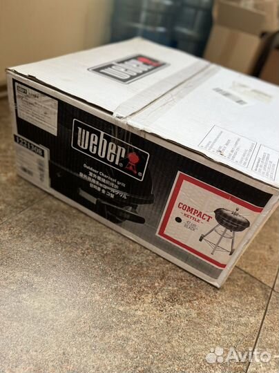 Угольный гриль weber новый