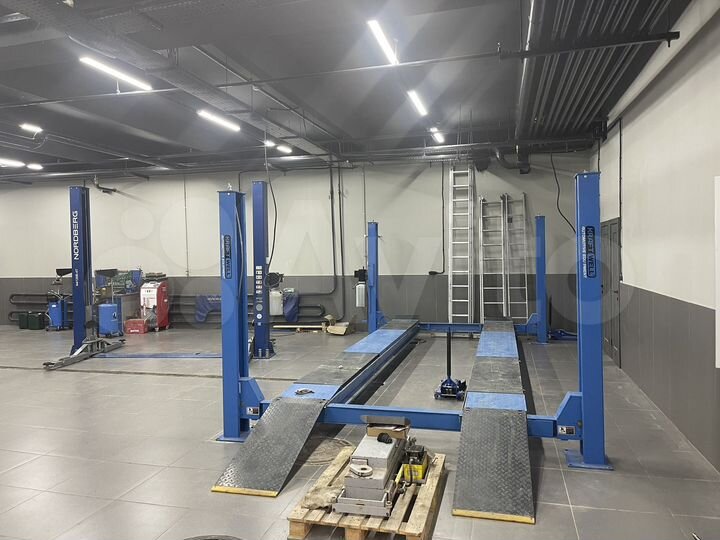 Полностью отремонтированный Автосервис, 600 м²