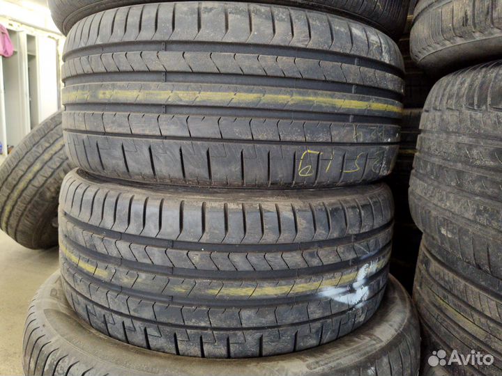 Pirelli P Zero PZ4 235/35 R19