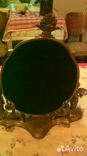 Зеркало в бронзе