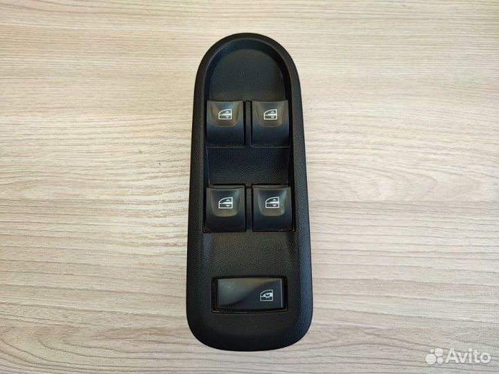 Блок управления стеклоподъемниками LADA X-Ray