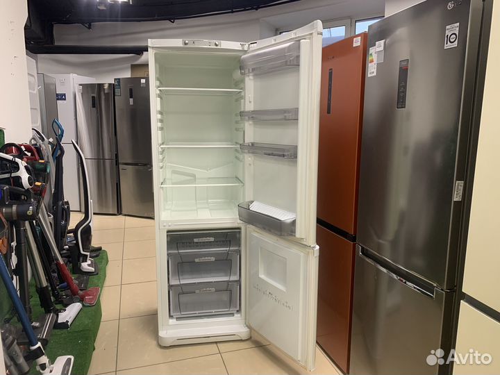 Холодильник Hotpoint б/у