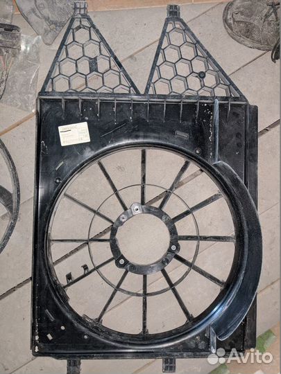 Диффузор вентилятора VW polo 6R0121207