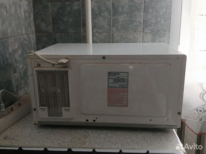 Микроволновая печь Elenberg на запчасти