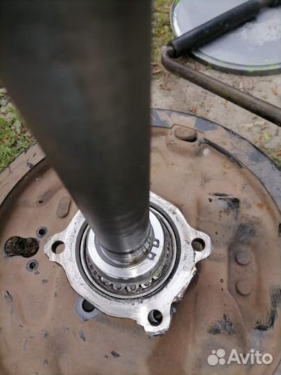 Продам полуось заднего моста на Mitsubishi l200