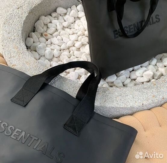 Сумка Essentials Lifestyle