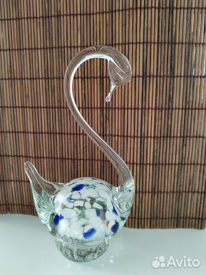 Статуэтка лебедь