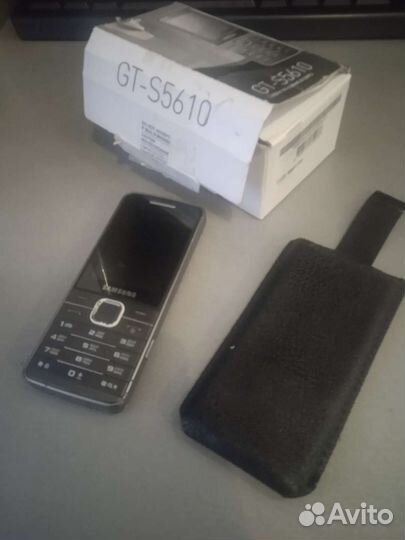 Кнопочный телефон