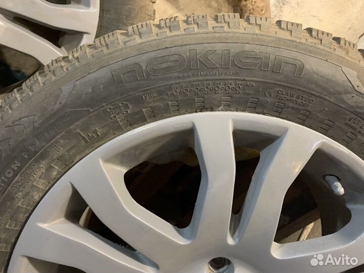 Nokian Tyres Hakkapeliitta 5 235/60 R18 107