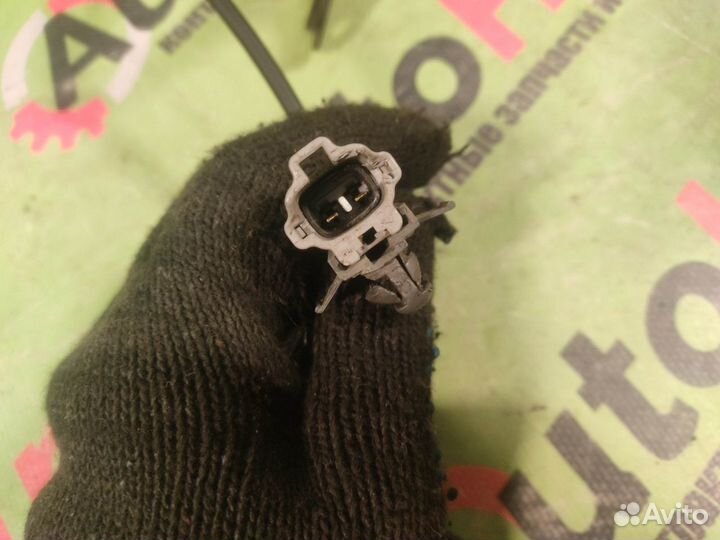 Датчик ABS toyota sprinter carib AE115 перед право