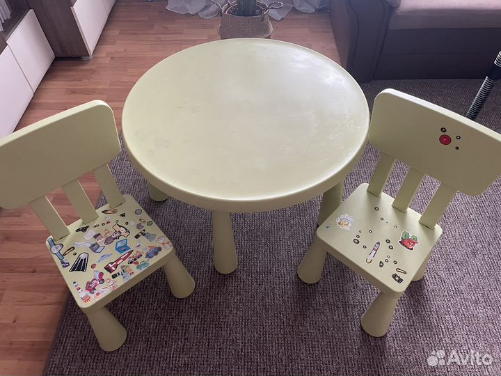 Детский стол и 2 стульчика mammut