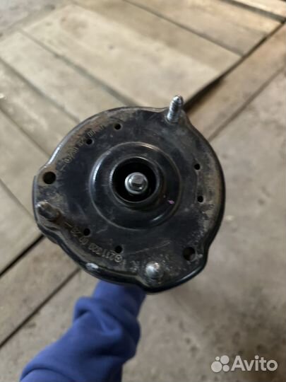 Стойки с пружинами w211