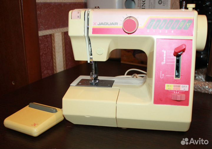 Швейная машинка+вторая на запчасти