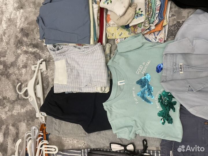 Отдам пакет детских вещей