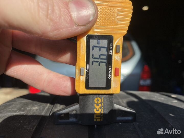 Yokohama Advan Sport V105 275/35 R19