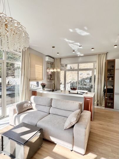 Дом 265 м² на участке 7 сот.