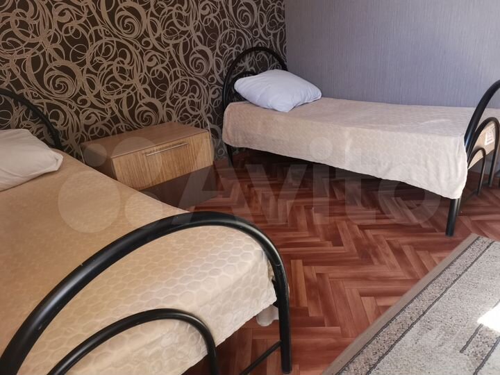 4-к. квартира, 102 м², 2/2 эт.