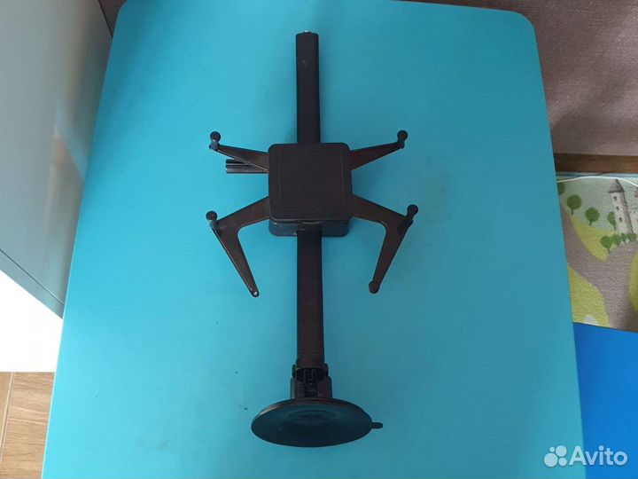 Держатель для планшета на присоске