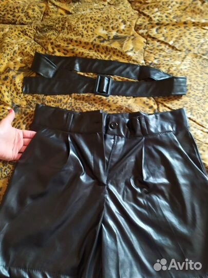 Шорты кожаные