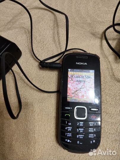 Nokia 100