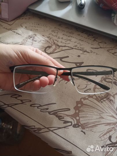 Очки с диоптриями -1, 5