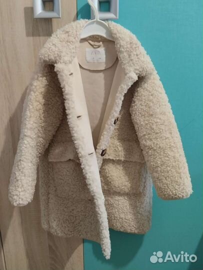Пальто для девочки zara 116