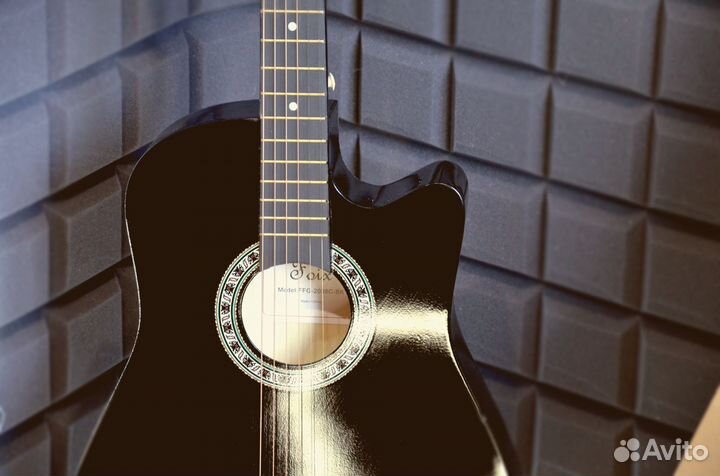 Акустическая гитара новая