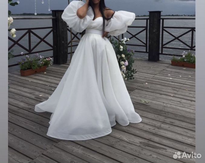 Свадебное платье
