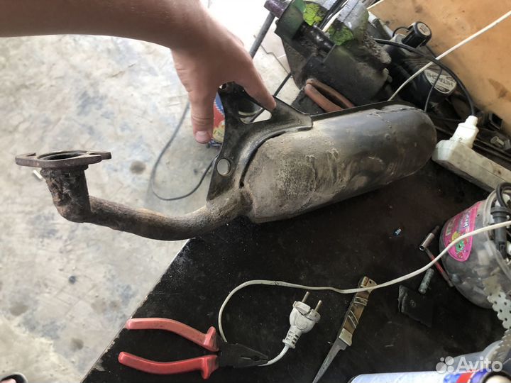 Выхлопная труба на скутер