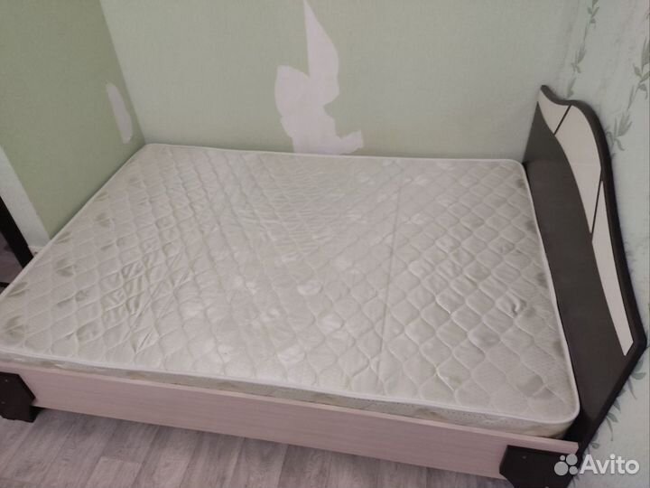 Кровать полуторка с матрасом