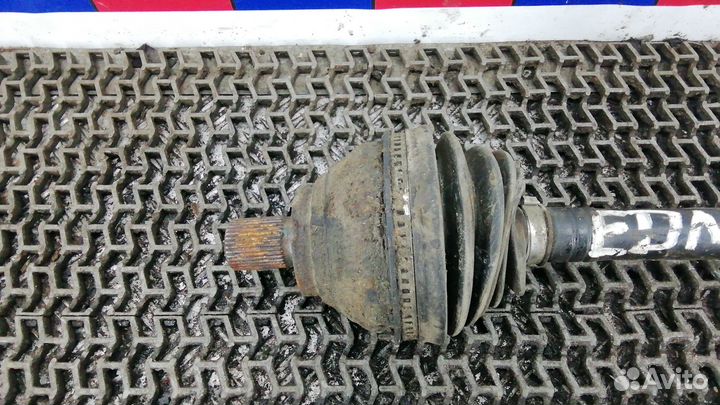 Полуось передняя Volkswagen Tiguan I (2007–2016)