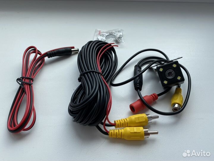 Зеркало заднего вида с монитором