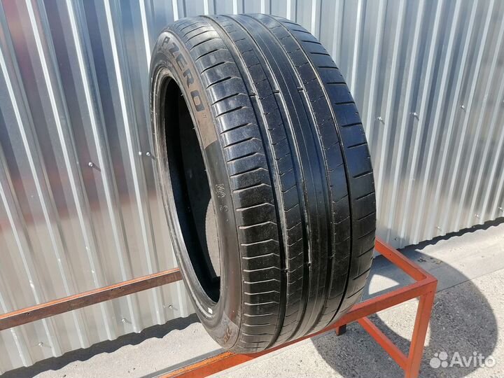 Pirelli P Zero PZ4 275/45 R21 107Y