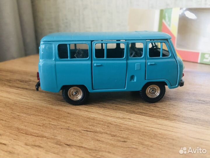 Модель УАЗ-452. 1987 год